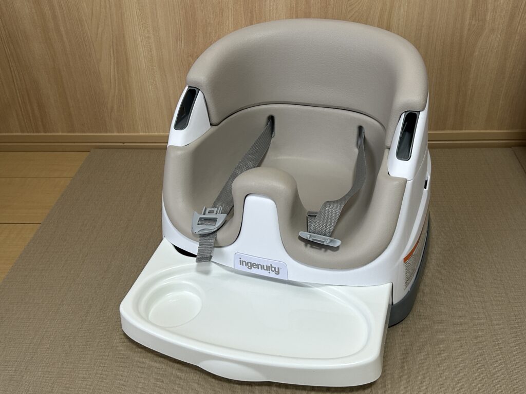 インジェニュイティのベビーチェアのトレー収納